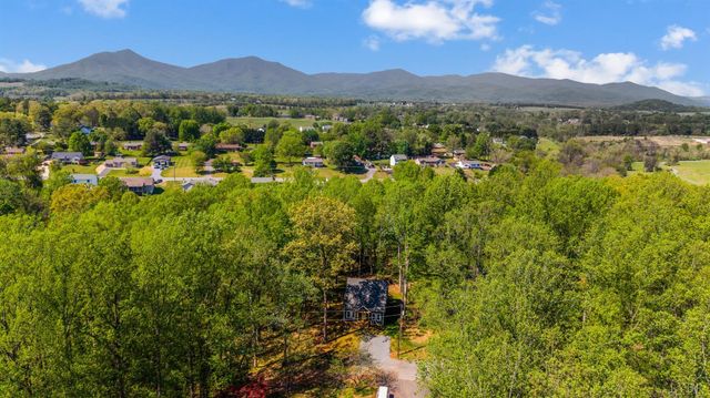 1244 Windsor Drive, Bedford, VA 24523