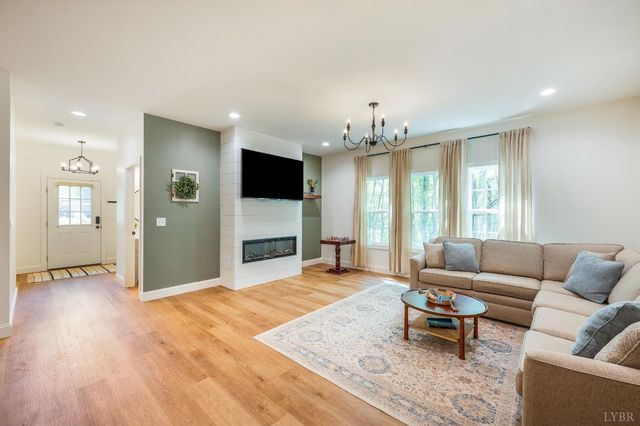 1244 Windsor Drive, Bedford, VA 24523