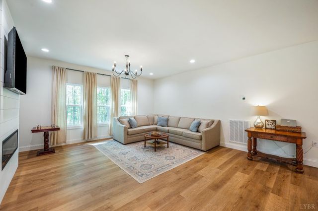 1244 Windsor Drive, Bedford, VA 24523
