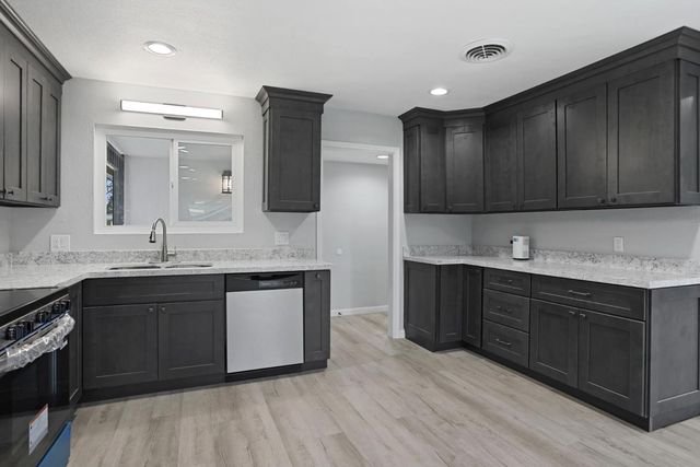 545 highmoor, Stockton, CA 95210