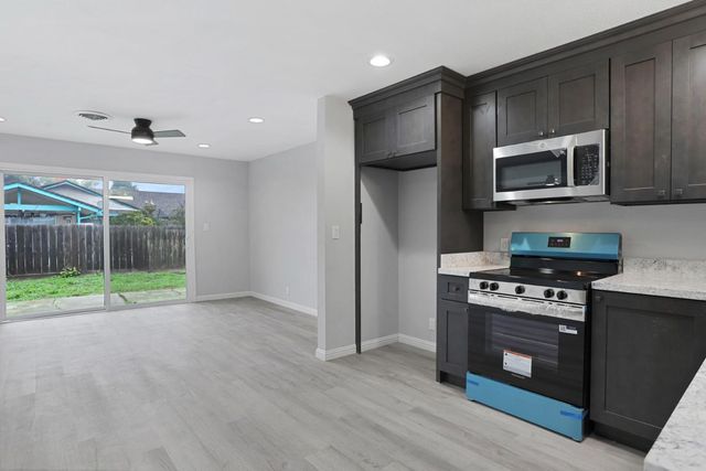 545 highmoor, Stockton, CA 95210