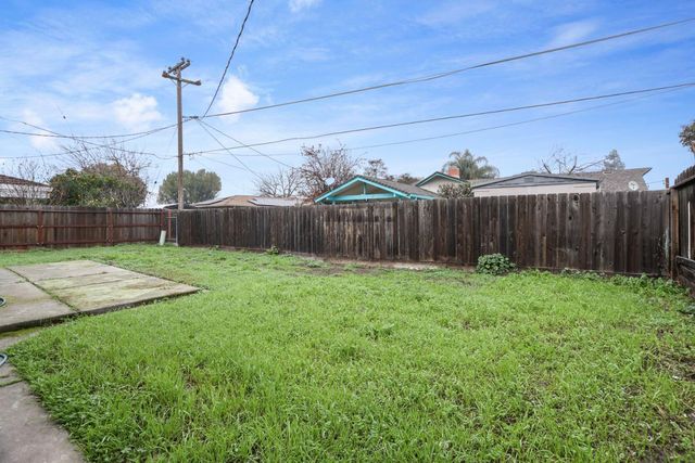 545 highmoor, Stockton, CA 95210