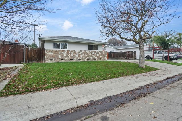 545 highmoor, Stockton, CA 95210