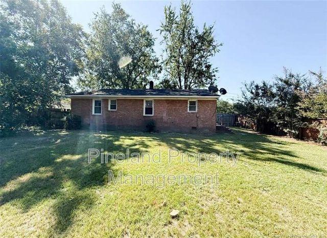 5124 Palmetto Lane, Fayetteville, NC 28304