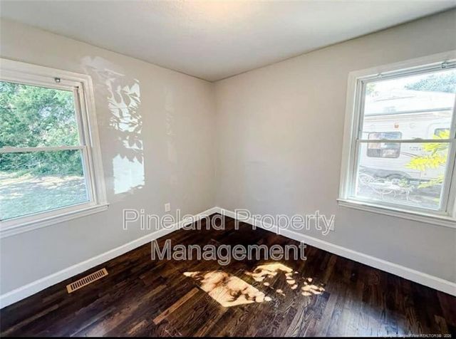 5124 Palmetto Lane, Fayetteville, NC 28304