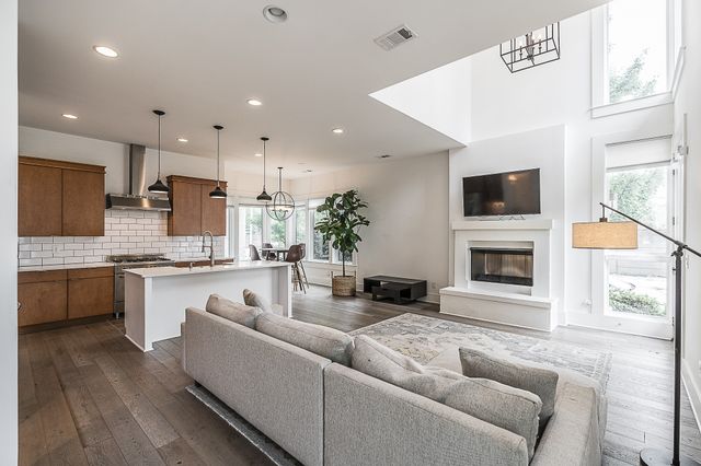 323 Garfield St, Nashville, TN 37208