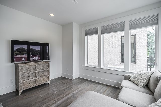 323 Garfield St, Nashville, TN 37208