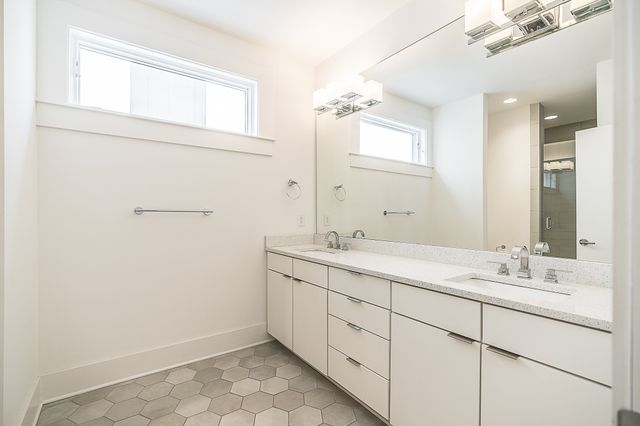 323 Garfield St, Nashville, TN 37208