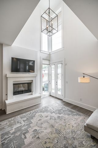 323 Garfield St, Nashville, TN 37208