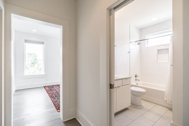 323 Garfield St, Nashville, TN 37208