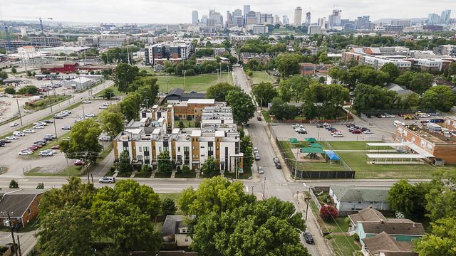 323 Garfield St, Nashville, TN 37208