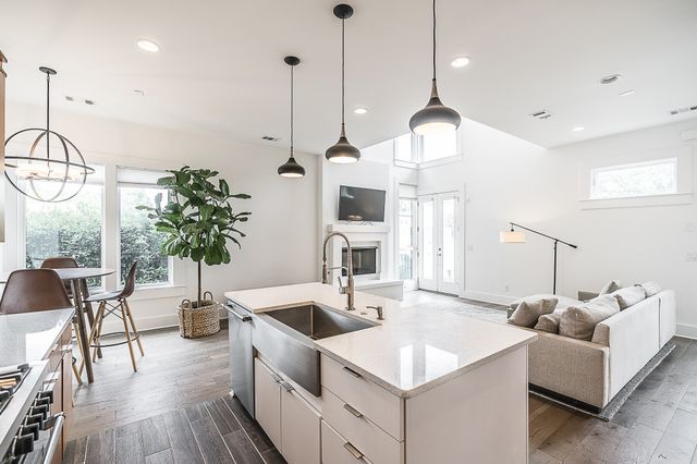 323 Garfield St, Nashville, TN 37208