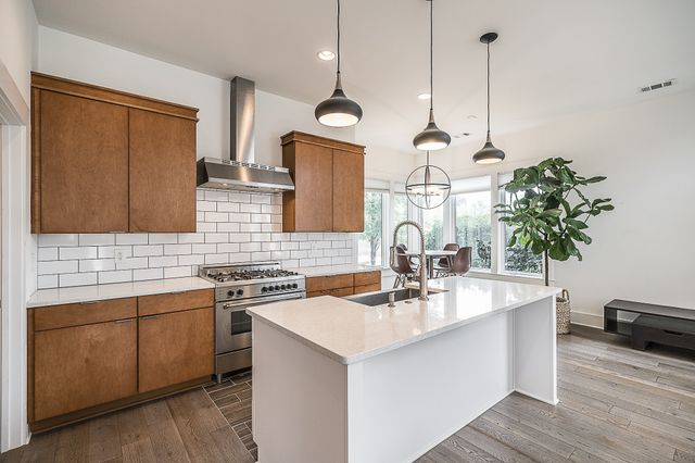 323 Garfield St, Nashville, TN 37208