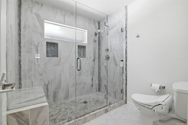 1739 Royal Crescent, San Antonio, TX 78231
