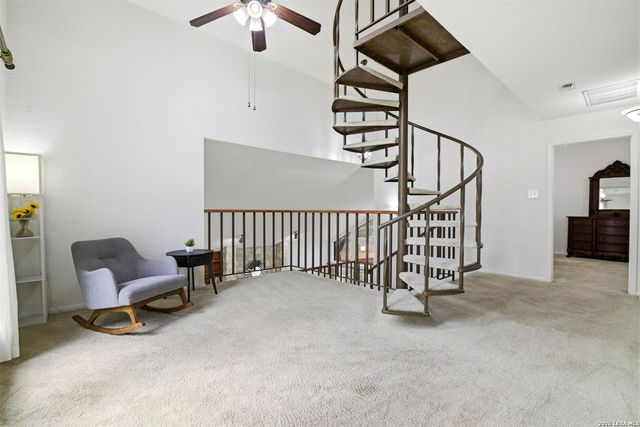 1739 Royal Crescent, San Antonio, TX 78231