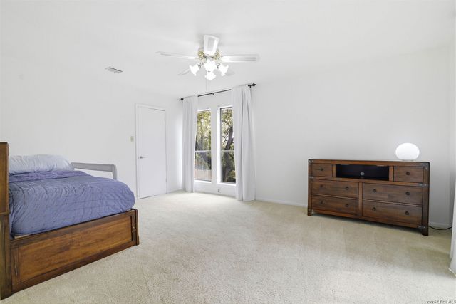 1739 Royal Crescent, San Antonio, TX 78231