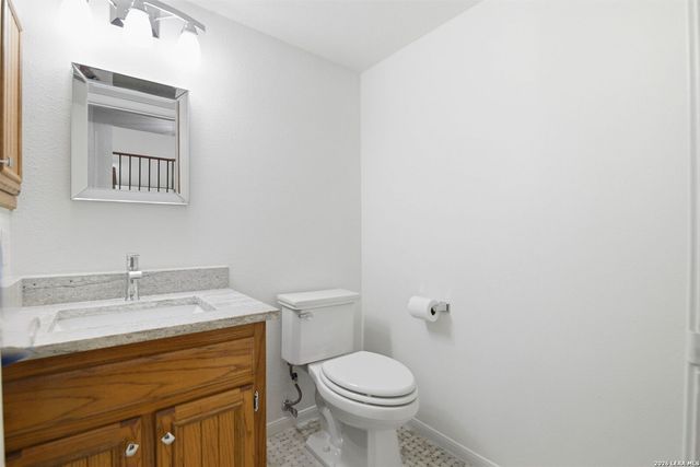 1739 Royal Crescent, San Antonio, TX 78231