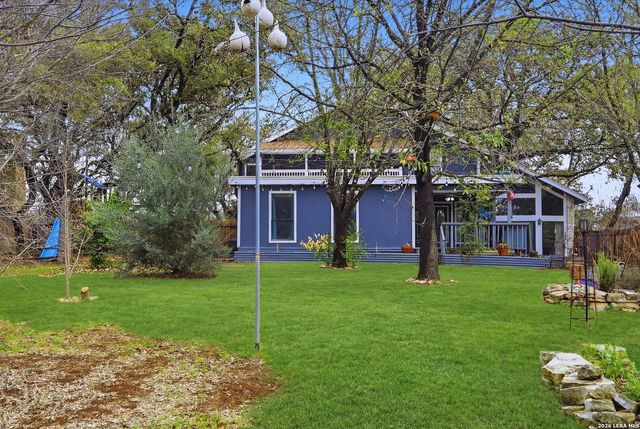 1739 Royal Crescent, San Antonio, TX 78231