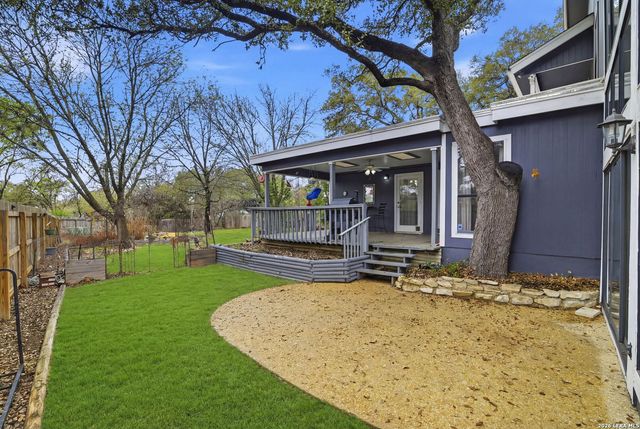 1739 Royal Crescent, San Antonio, TX 78231