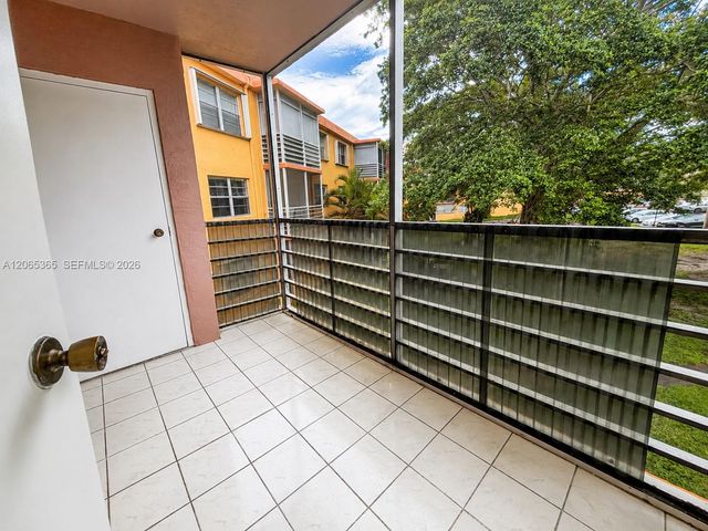 4384 NW 9th Ave 18-2A, Deerfield Beach, FL 33064