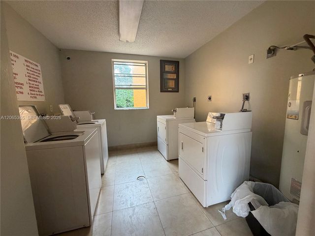 4384 NW 9th Ave 18-2A, Deerfield Beach, FL 33064