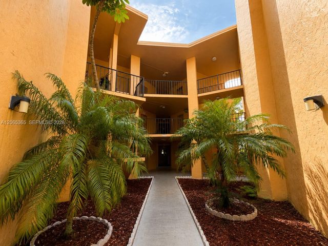 4384 NW 9th Ave 18-2A, Deerfield Beach, FL 33064