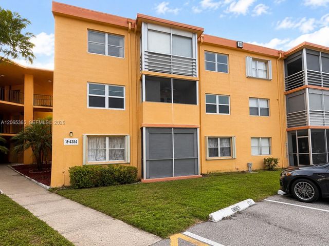 4384 NW 9th Ave 18-2A, Deerfield Beach, FL 33064