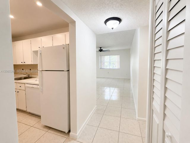 4384 NW 9th Ave 18-2A, Deerfield Beach, FL 33064