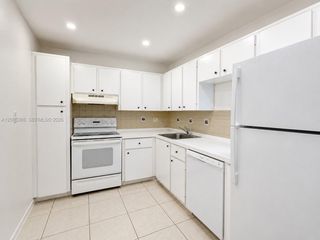 4384 NW 9th Ave 18-2A, Deerfield Beach, FL 33064