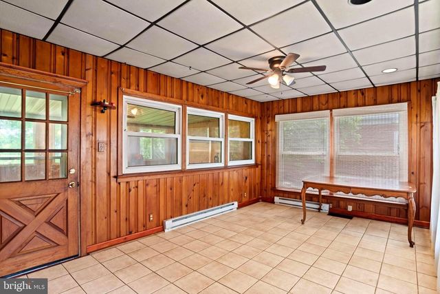 201 VILLAGE RD, Harrisburg, PA 17112