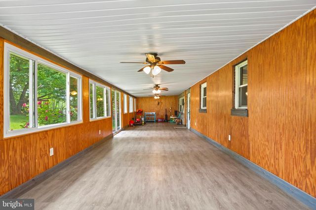 201 VILLAGE RD, Harrisburg, PA 17112