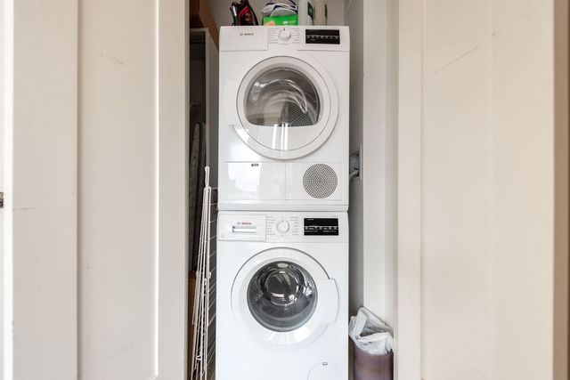 111 E Chestnut Street 20H, Chicago, IL 60611