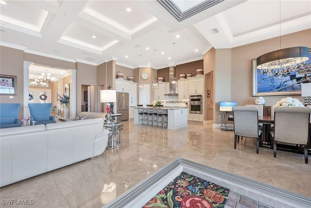 9087 Breakwater DR, Naples, FL 34120