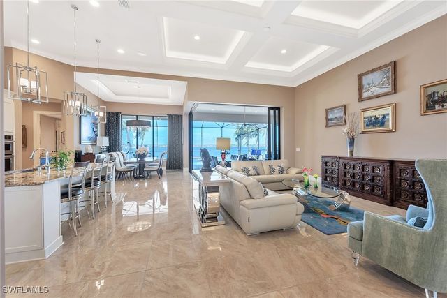 9087 Breakwater DR, Naples, FL 34120