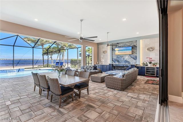 9087 Breakwater DR, Naples, FL 34120