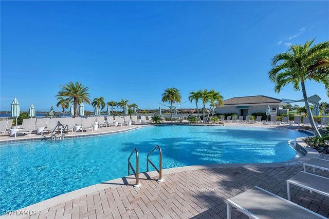 9087 Breakwater DR, Naples, FL 34120