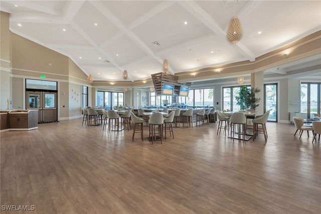 9087 Breakwater DR, Naples, FL 34120