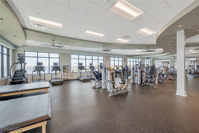 9087 Breakwater DR, Naples, FL 34120