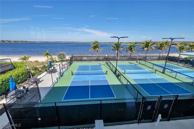 9087 Breakwater DR, Naples, FL 34120