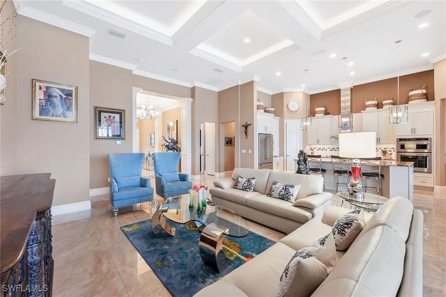 9087 Breakwater DR, Naples, FL 34120