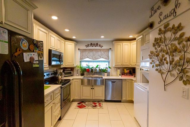 9834 87TH STREET, Seminole, FL 33777