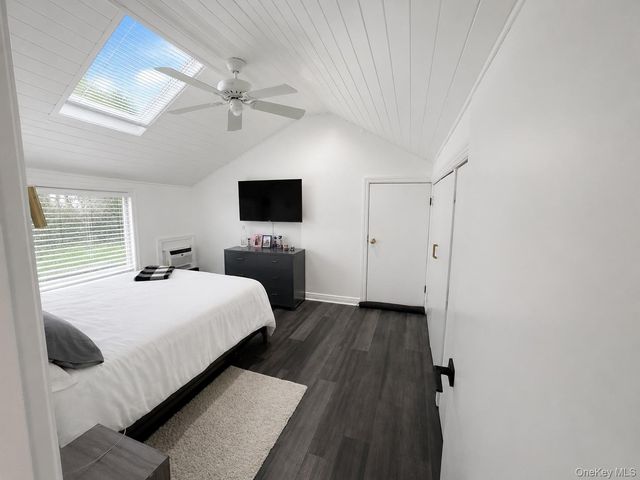 531 Montauk Highway, Westhampton Beach, NY 11978