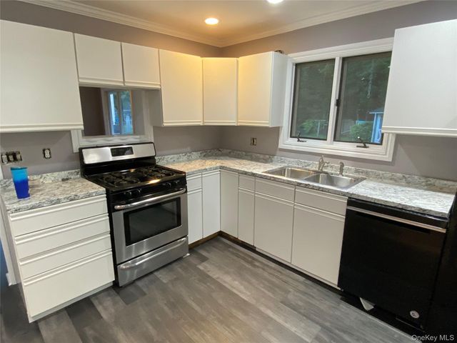 531 Montauk Highway, Westhampton Beach, NY 11978