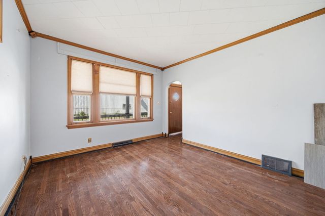 2261 136th Street, Blue Island, IL 60406