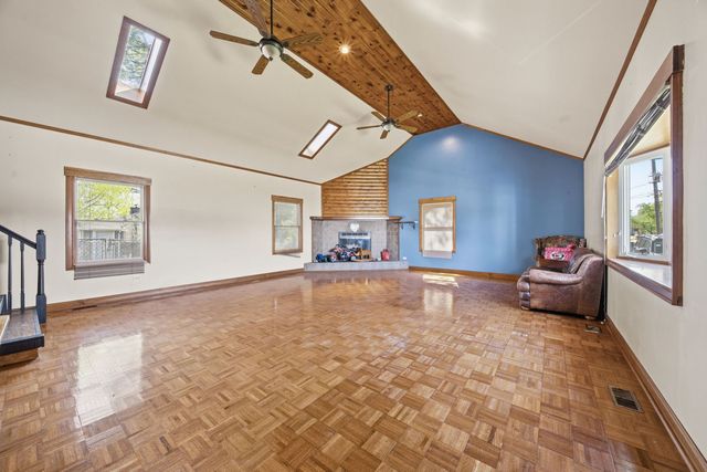 2261 136th Street, Blue Island, IL 60406