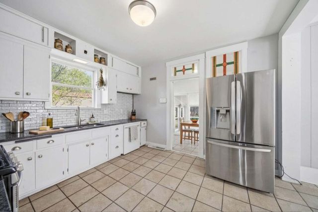 2261 136th Street, Blue Island, IL 60406