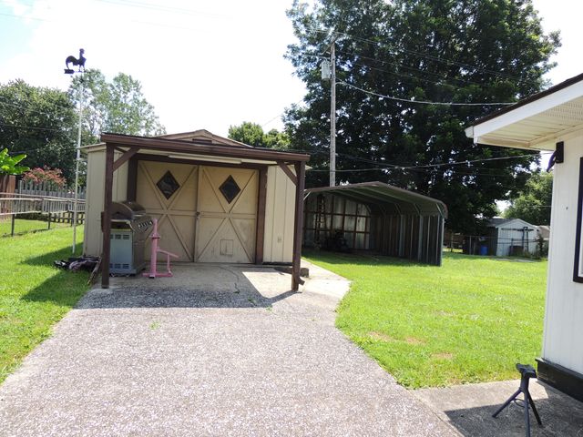 2782 Cardwell Lane, Frankfort, KY 40601