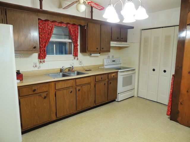 2782 Cardwell Lane, Frankfort, KY 40601