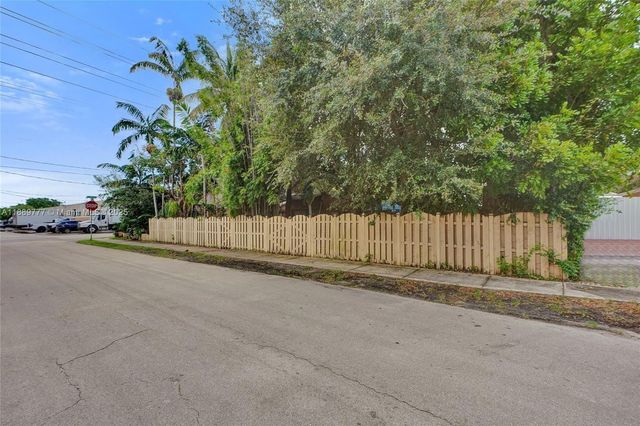 1024 N 24th Avenue, Hollywood, FL 33020