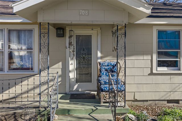 708 NE A Street, Ardmore, OK 73401